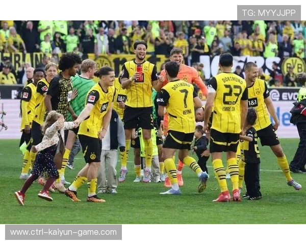 多特4-0大胜，德甲青年军放出猛料