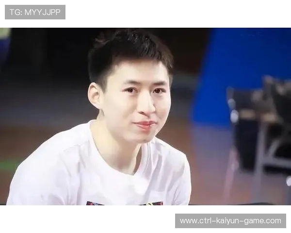 方博挑战国乒巨星,感受实力差距与成长动力,方博黑国乒