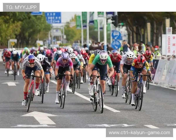 自行车公路赛选手策略调整影响最终冲刺结果,公路赛自行车比赛视频