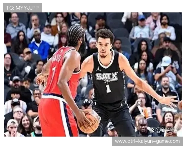 马刺再战鹈鹕：福克斯复出成看点，马刺队福布斯去哪了